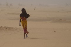 A solitary woman, a refugee at risk in eastern Chad