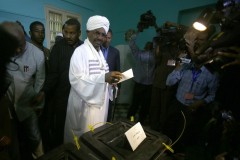 Omar al-Bashir voting---about the only one doing so in his voting district | April 13, 2015